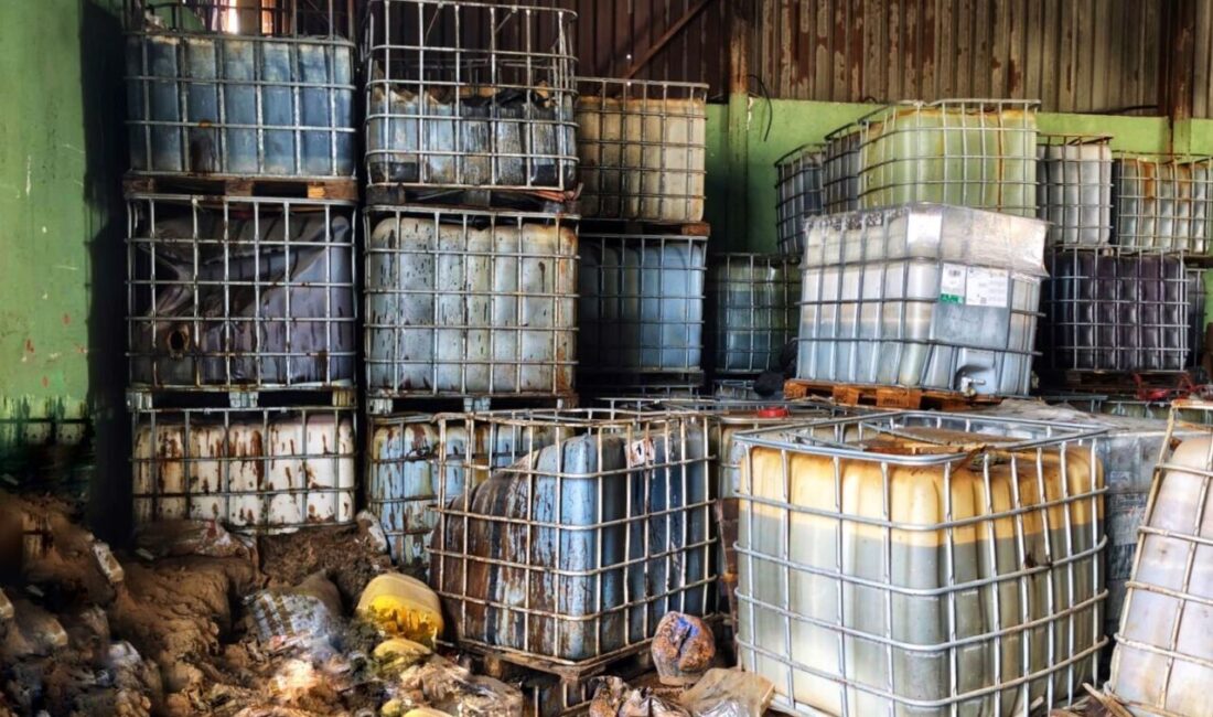 Ankara’nın Sincan ilçesinde kaçak akaryakıt üreten firmaya yönelik gerçekleştirilen operasyonda