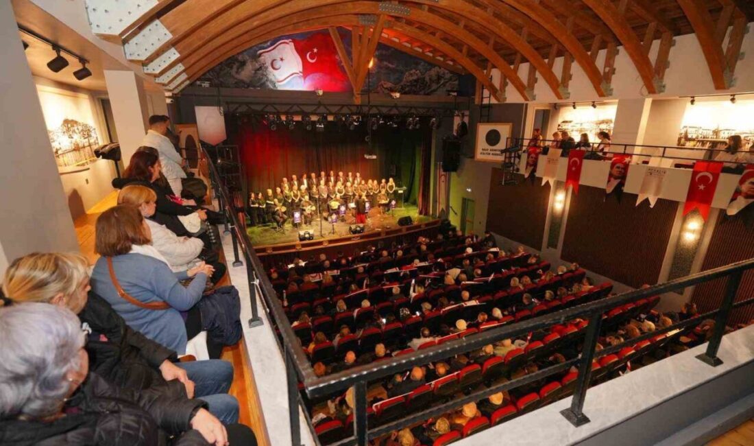 Balıkesir’in Ayvalık ilçesinde yapımı tamamlanan Rauf Denktaş Kültür Merkezi, törenle