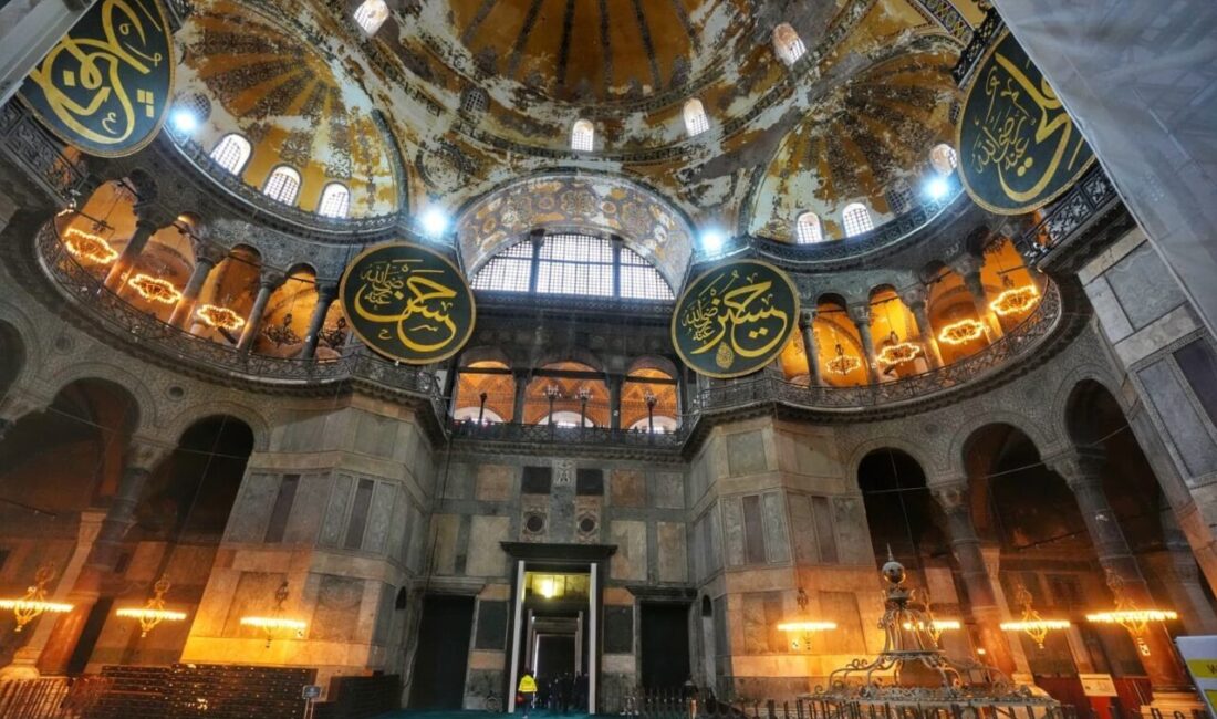 Kültür ve Turizm Bakanı Mehmet Nuri Ersoy, Ayasofya-i Kebir Cami-i