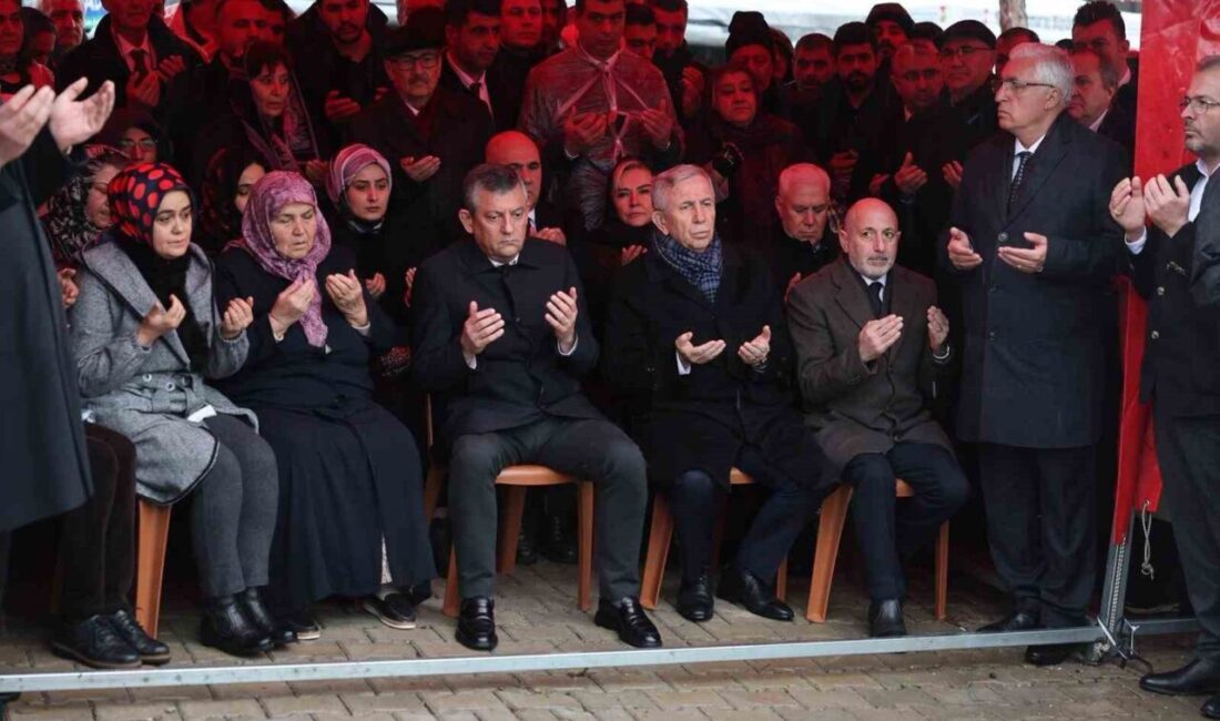Bursa Büyükşehir Belediye Başkanı Mustafa Bozbey, Cumhuriyet Halk Partisi tarafından