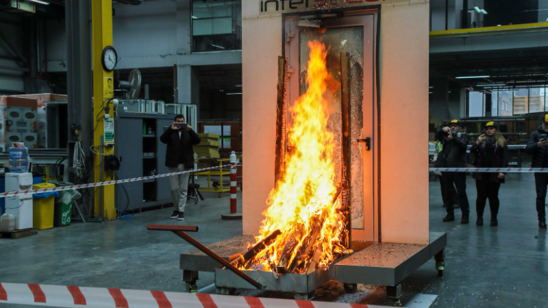 Metal ve alüminyum sektöründe 72 yıllık deneyime sahip olan Çuhadaroğlu,