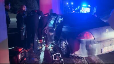 Eskişehir’de dün gece meydana gelen olayda, kontrolden çıkarak üst geçidin