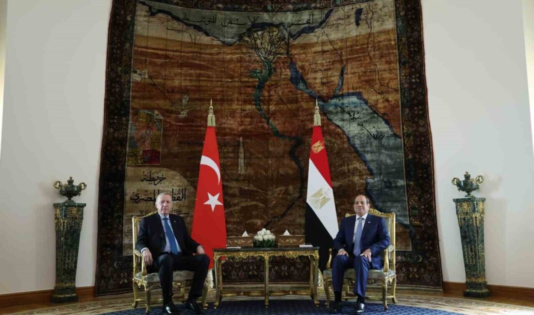 Cumhurbaşkanı Recep Tayyip Erdoğan, Kahire temasları kapsamında Mısır Cumhurbaşkanı Abdulfettah