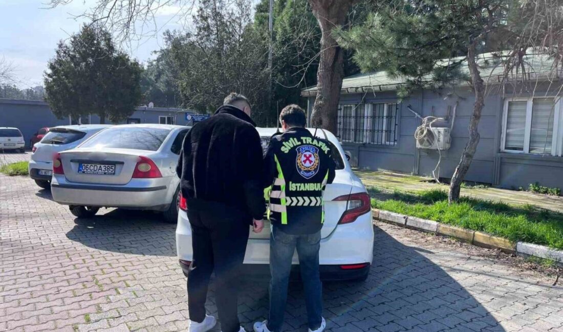 Esenyurt’ta yol verme nedeniyle çıkan tartışmada araçtan inerek diğer sürücüyle