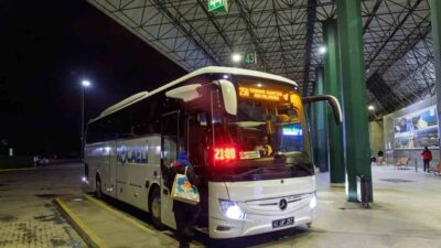 Kocaeli Büyükşehir Belediyesi tarafından İzmit-Sabiha Gökçen Havalimanı arasında yıllardır kesintisiz