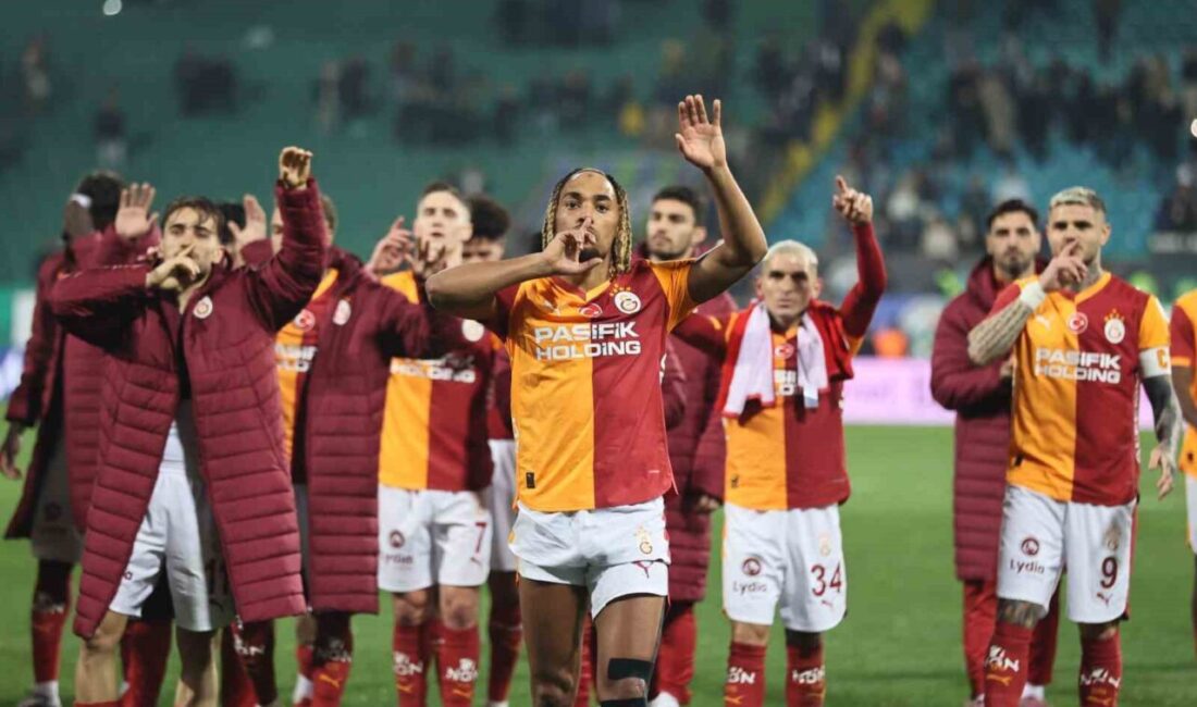 Galatasaray’ın yeni transferi Fransız futbolcu Sacha Boey, Çaykur Rizespor maçıyla