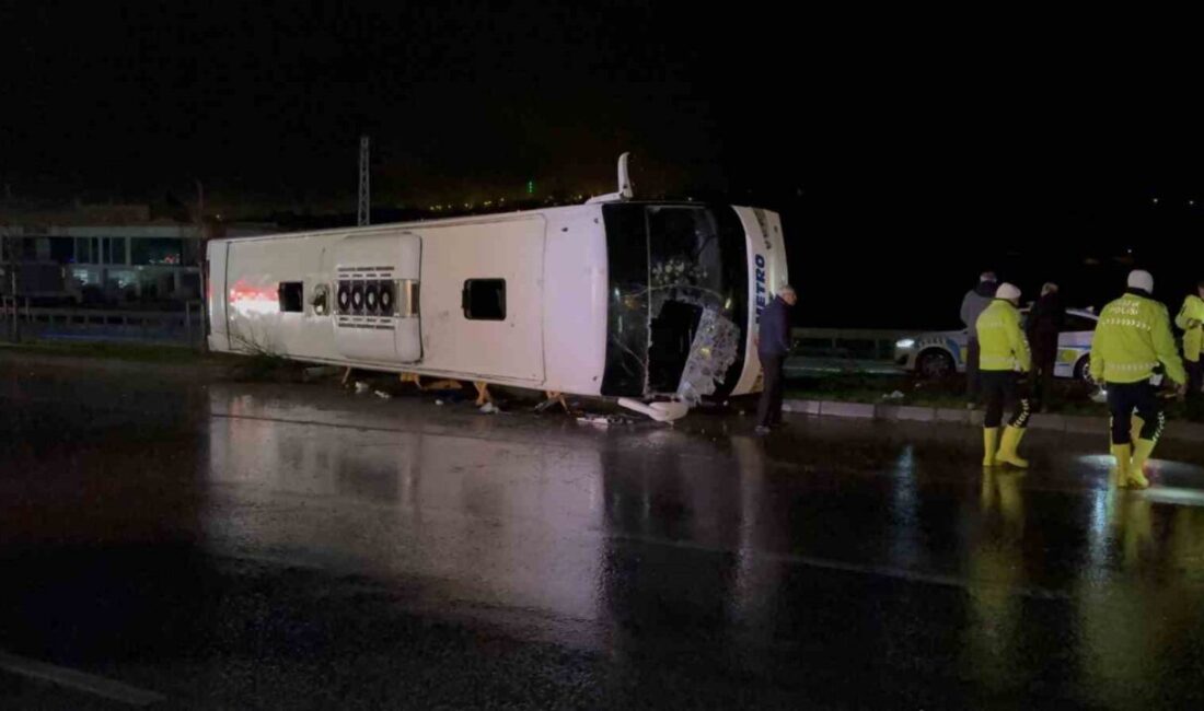 Ankara’dan Gürcistan’a gitmek üzere yola çıkan yolcu otobüsünün Samsun’da devrilmesi