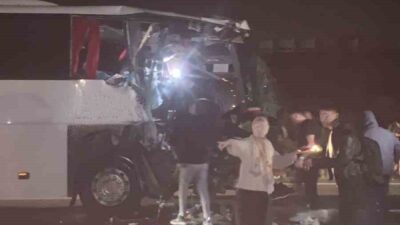 Ankara’da yolcu otobüsü ile tırın çarpıştığı kazada 1 kişi hayatını