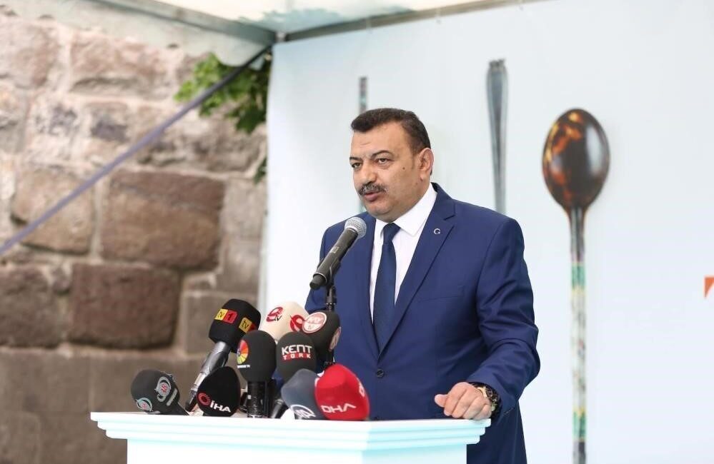 Kayseri Lokantacılar ve Pastacılar Odası Başkanı Altan Aydemir, yeniden başkan