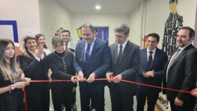 ''Yeşil Vatan'' Projesine büyük ilgi duyuldu. Öğrenciler atıkları sanata dönüştürüyor.