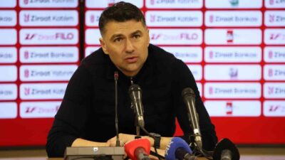 Gaziantep Futbol Kulübü Teknik Direktörü Burak Yılmaz, 4-0 kaybederek Türkiye