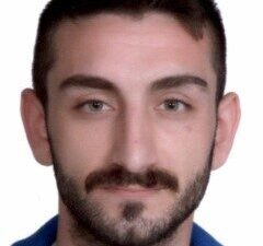 İstanbul Eyüpsultan’da parkta alkol alan iki grup arasında yan bakma