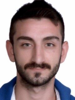 İstanbul Eyüpsultan’da parkta alkol alan iki grup arasında yan bakma