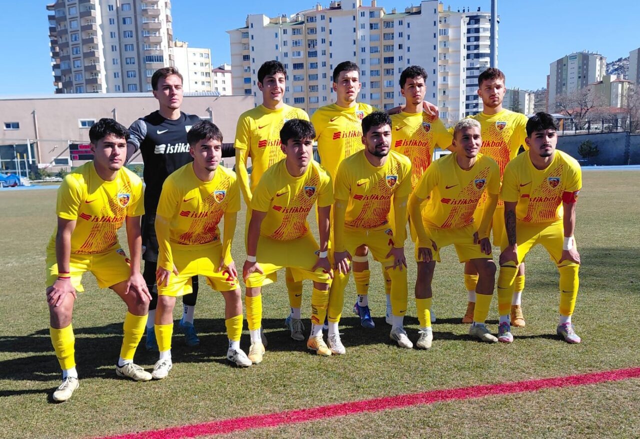 Gelişim U-19 PAF Ligi 25. Hafta maçında Kayserispor ile Trabzonspor