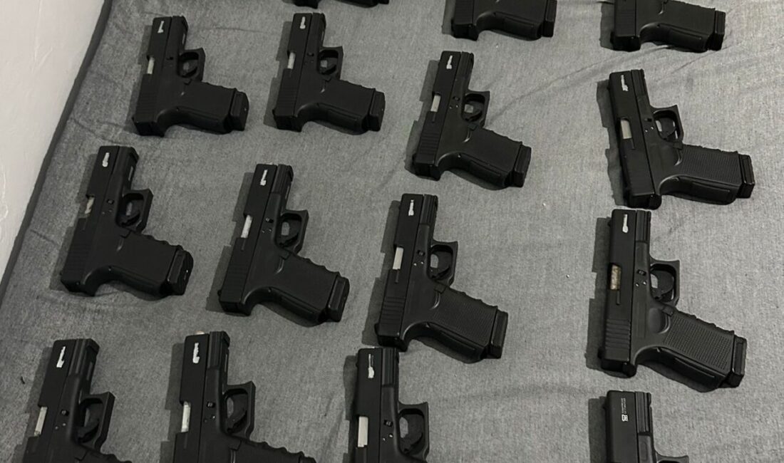 İstanbul’da düzenlenen kaçak silah operasyonunda 1 şüpheli yakalandı, 5’i kurusıkı