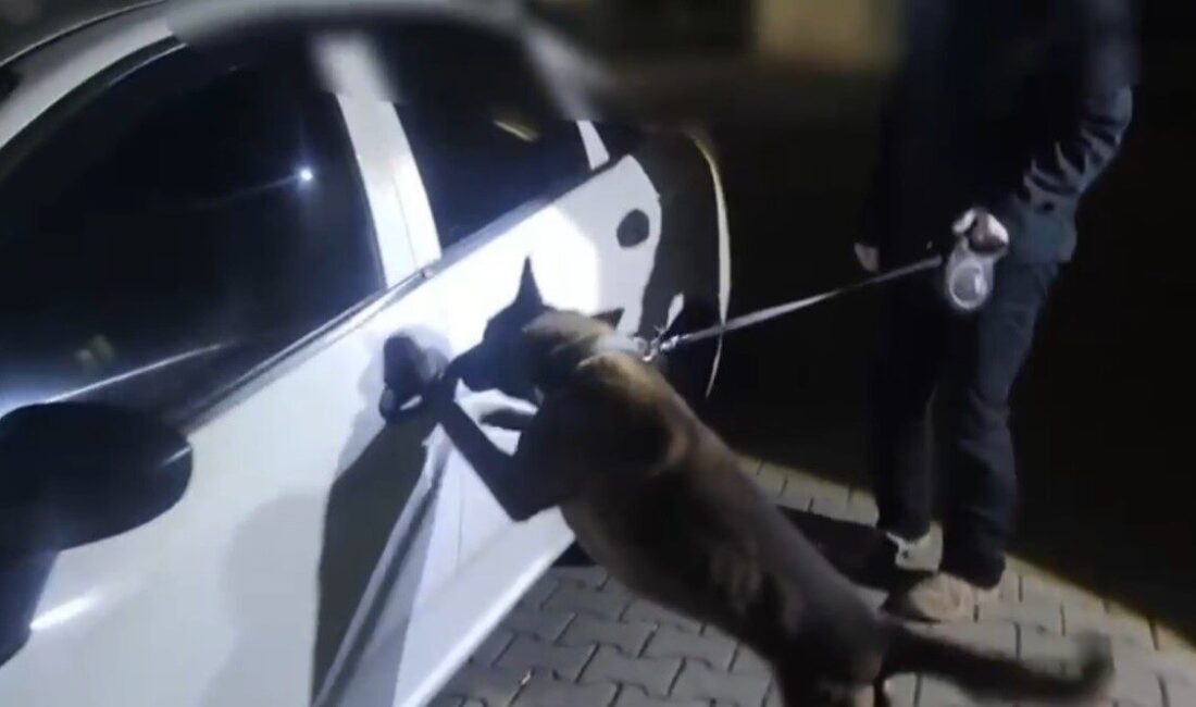 Sakarya’da emniyet ekiplerince düzenlenen uyuşturucu operasyonunda, İstanbul’dan temin ettikleri uyuşturucu