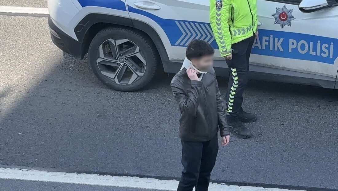 Şişli’de 3 aracın karıştığı zincirleme trafik kazasında bir sürücü yaralandı.