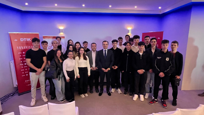  DTİK’in Gümülcine’de düzenlediği 23 Nisan resepsiyonu kapsamında yaptığı konuşmada,