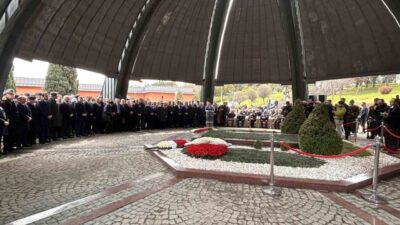 Türkiye Cumhuriyeti’nin 8’inci Cumhurbaşkanı Turgut Özal, İçişleri Bakanı Mustafa Çiftçi’nin