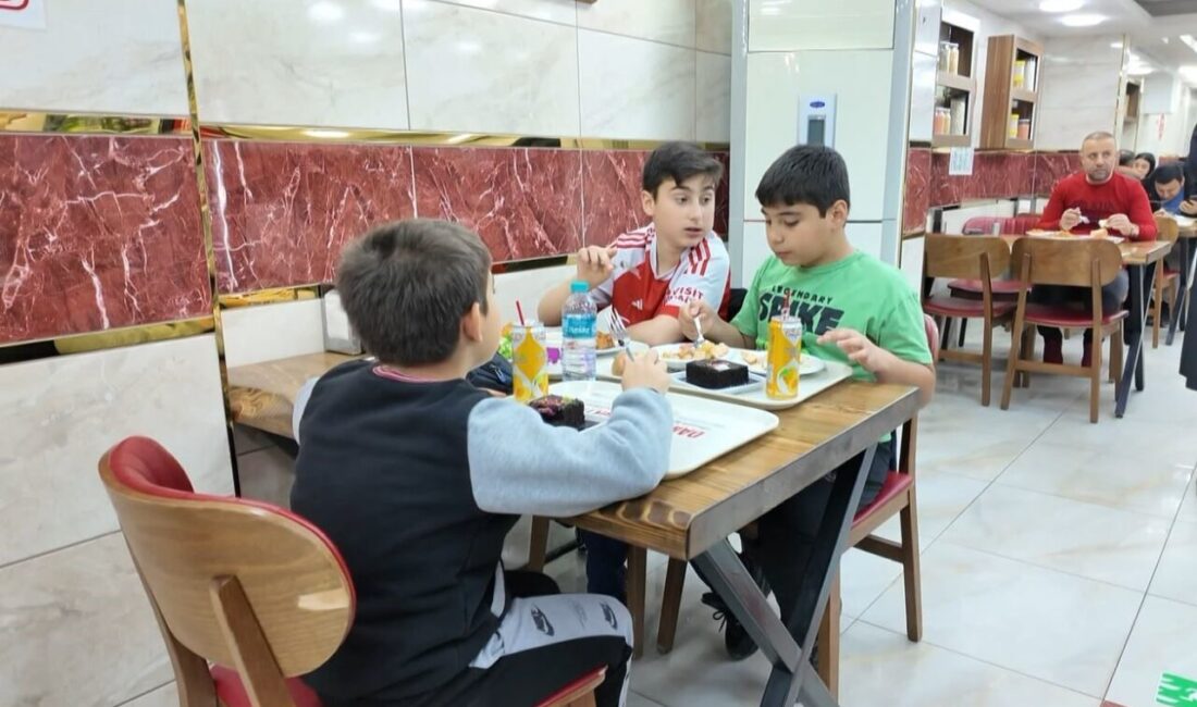 Avcılar’da bir işletme 23 Nisan Ulusal Egemenlik ve Çocuk Bayramı