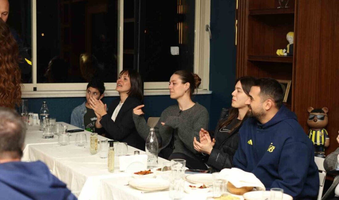 2025-2026 Halkbank Kadınlar Basketbol Süper Ligi’ni şampiyon olarak tamamlayan Fenerbahçe