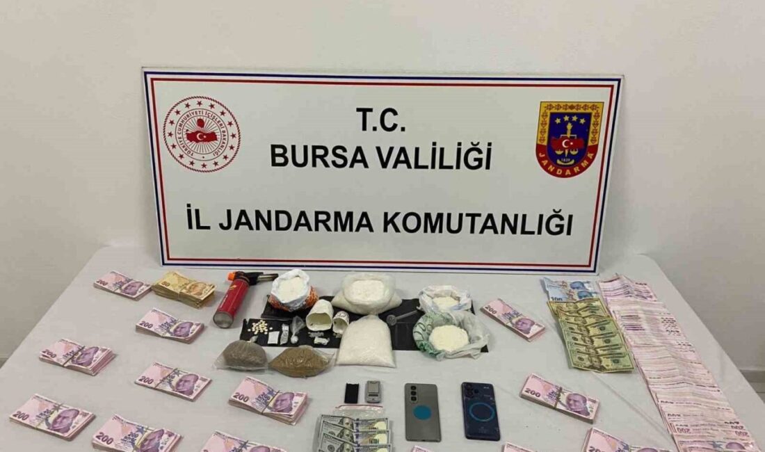 Bursa’nın Yıldırım ilçesinde jandarma ekiplerinin uyuşturucuyla mücadele kapsamında yürüttüğü çalışmalar