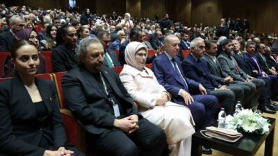 Cumhurbaşkanı Recep Tayyip Erdoğan, ünlü şair ve mütefekkir Necip Fazıl