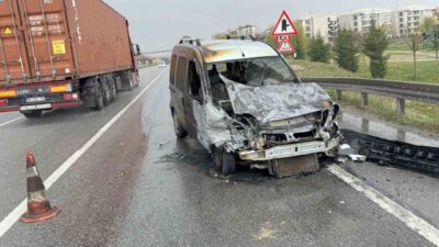 Eskişehir-Bursa kara yolundaki polis kontrol noktasına metreler kala aracı alev