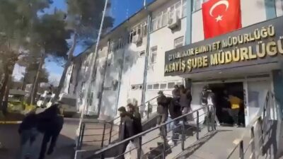 Diyarbakır merkezli 4 ilde kendilerini tayini çıkmış kamu görevlisi olarak