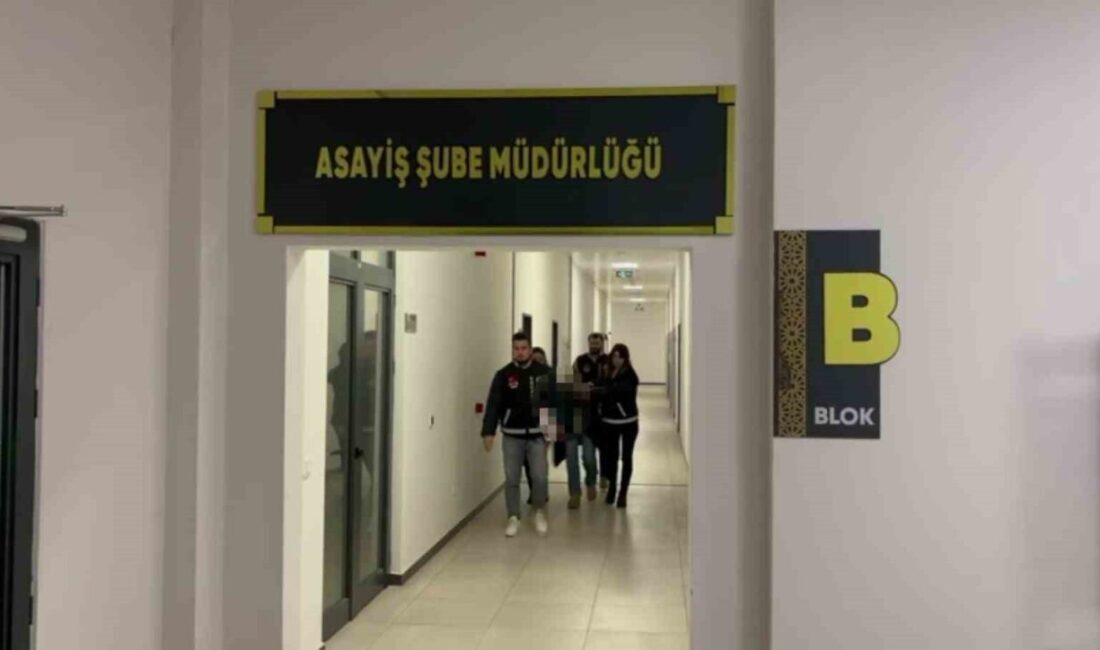 Kocaeli’de 2007 yılında bir bebeğin göbek bağı boğazına dolanmış halde