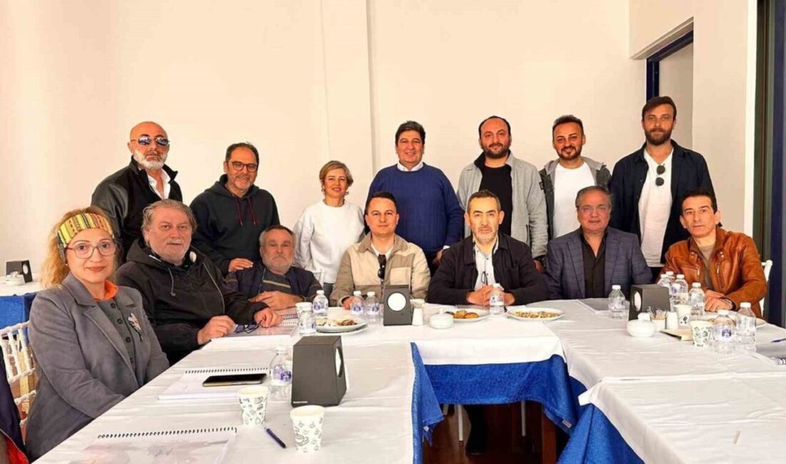 Muğlalı yönetmen ve senarist Yüksel Aksu’ya ait Dondurmam Gaymak filminin