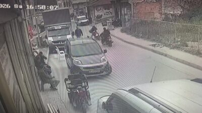 Edirne’de iki motosikletin çarpıştığı kazada 1 kişi yaralanırken, kaza anı