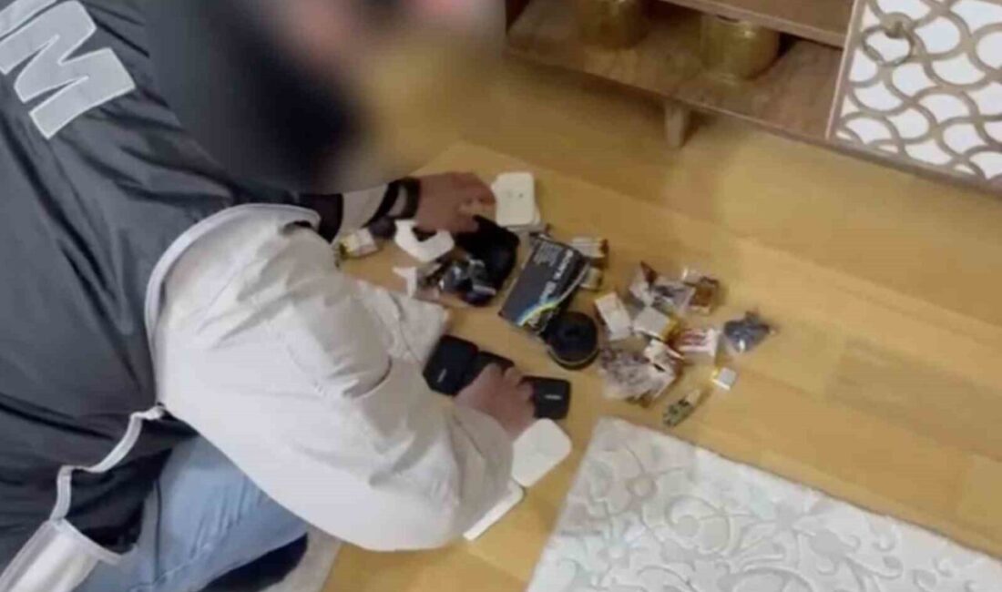 Sürücü kursu e-sınavlarında kopya düzeneğiyle haksız kazanç sağlayan şebekeye yönelik