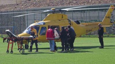 Erzurum’un Tortum ilçesinde rahatsızlanan bir vatandaş, ambulans helikopterle Erzurum Şehir