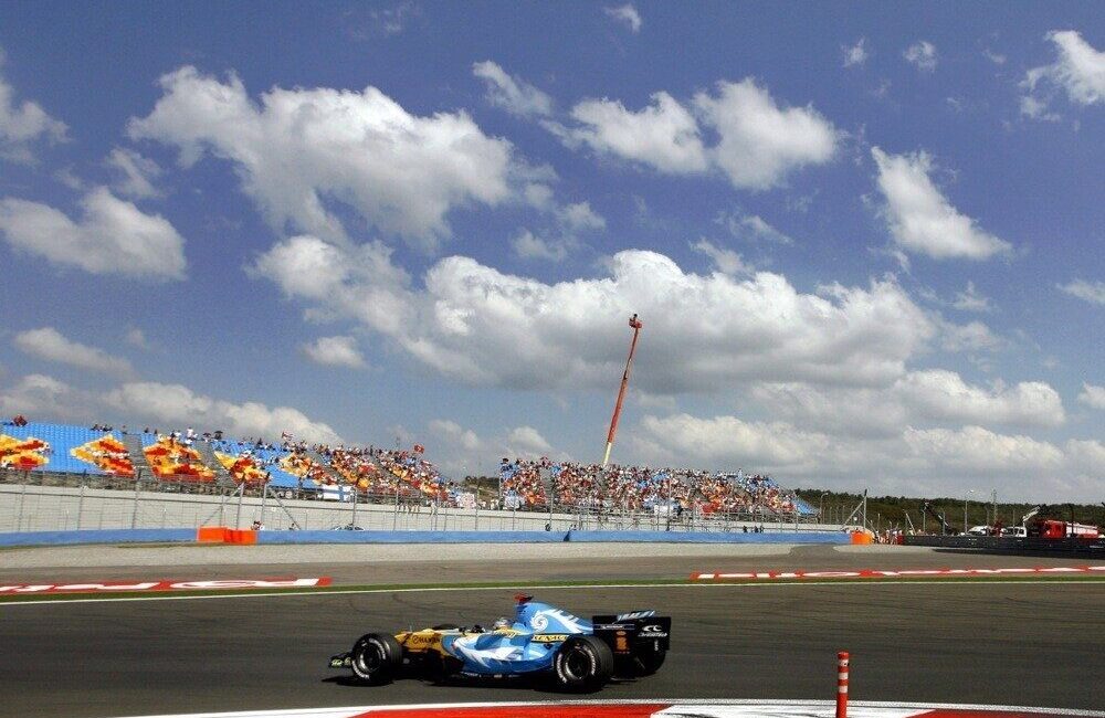 Formula 1 Dünya Şampiyonası, 2027 yılından itibaren yeniden İstanbul’a dönüyor.