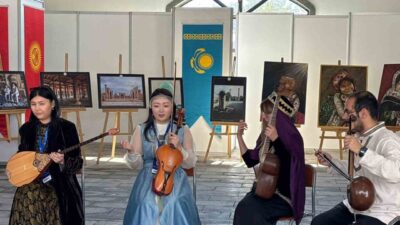 Yeni Bir Dünya Vakfı tarafından düzenlenen fuarda İslam ülkelerinin kültürlerini,