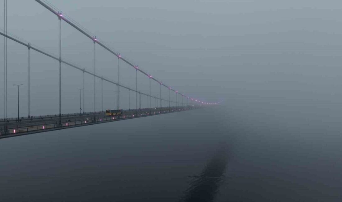 İstanbul’da sabah saatlerinde etkili olan yoğun sis, özellikle İstanbul Boğazı