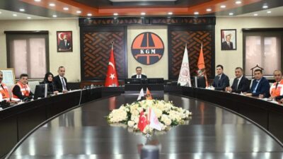 Vali Aydın Baruş, Karayolları 12. Bölge Müdürlüğü’nü ziyaret ederek yürütülen