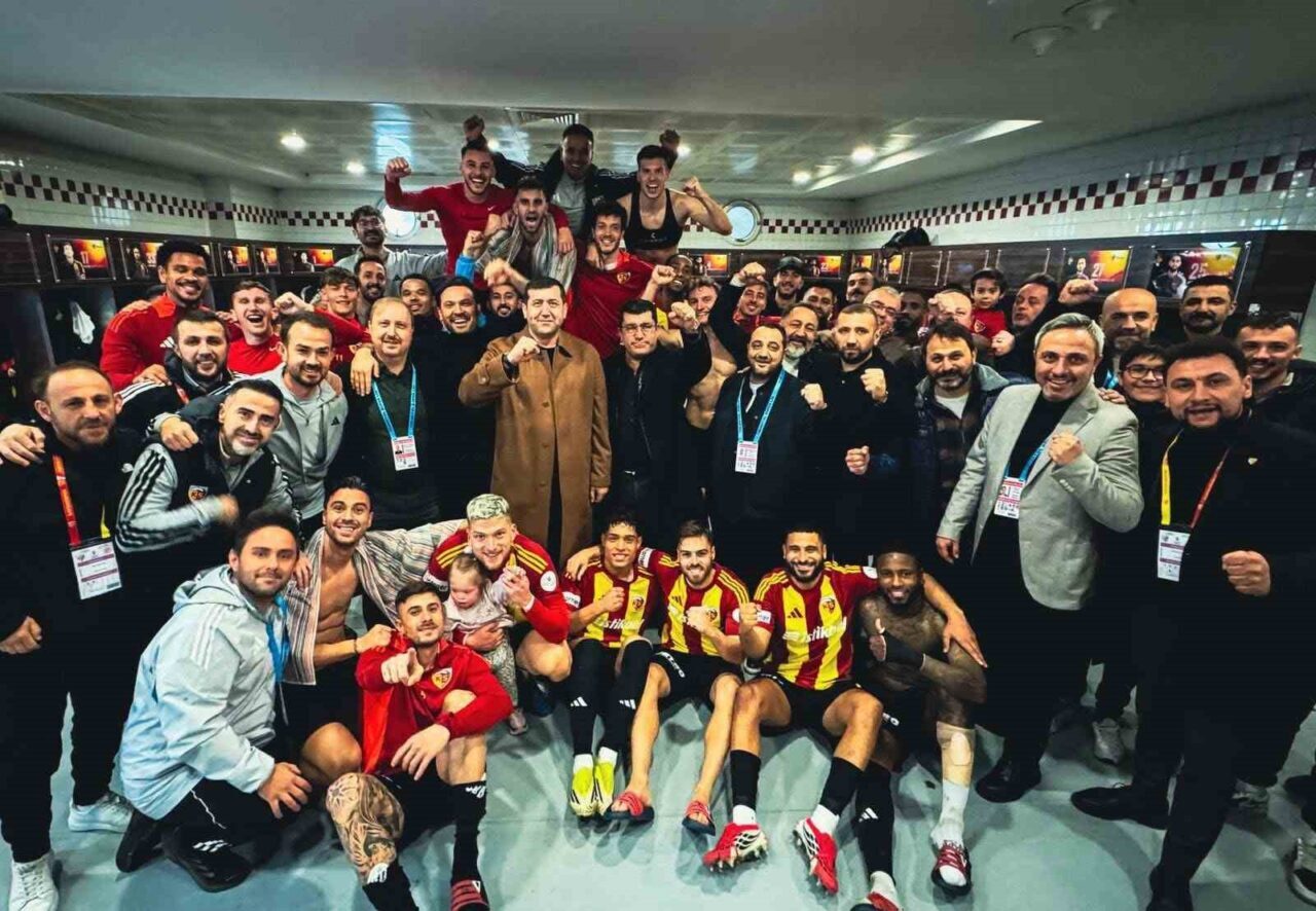 Milliyetçi Hareket Partisi (MHP) Kayseri Milletvekili Baki Ersoy, Kayserispor-Fenerbahçe maçı