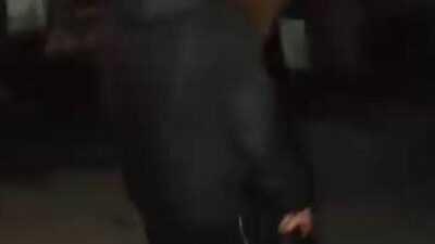 İstanbul Küçükçekmece’de, uzun namlulu silahla mahallede dolaşan şahıs ile o