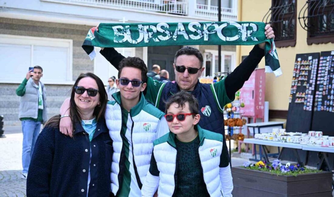 Eskişehir’e Ankara Demirspor ile oynacağı maç için gelen Bursaspor taraftarı