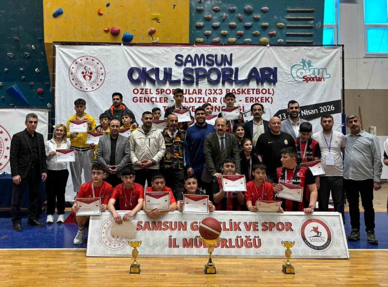 Samsun’da düzenlenen Okul Sporları Türkiye Birinciliği’nde Manisa’yı temsil eden özel