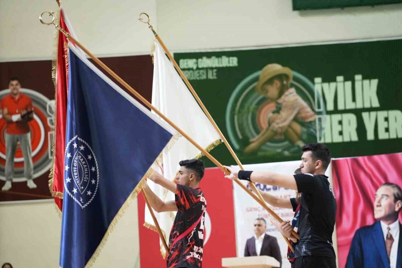 Muğla’nın Menteşe ilçesinde düzenlenen Okul Sporları Dart Türkiye Birinciliği başladı.