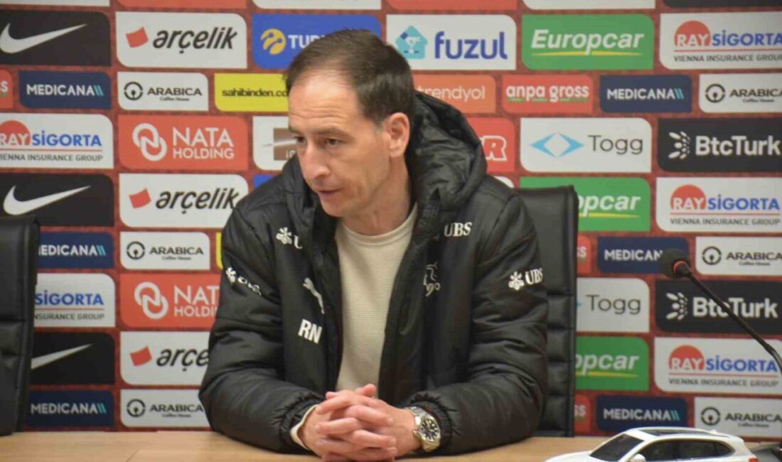 A Milli Kadın Futbol Takımı Teknik Direktörü Necla Güngör Kıragası,