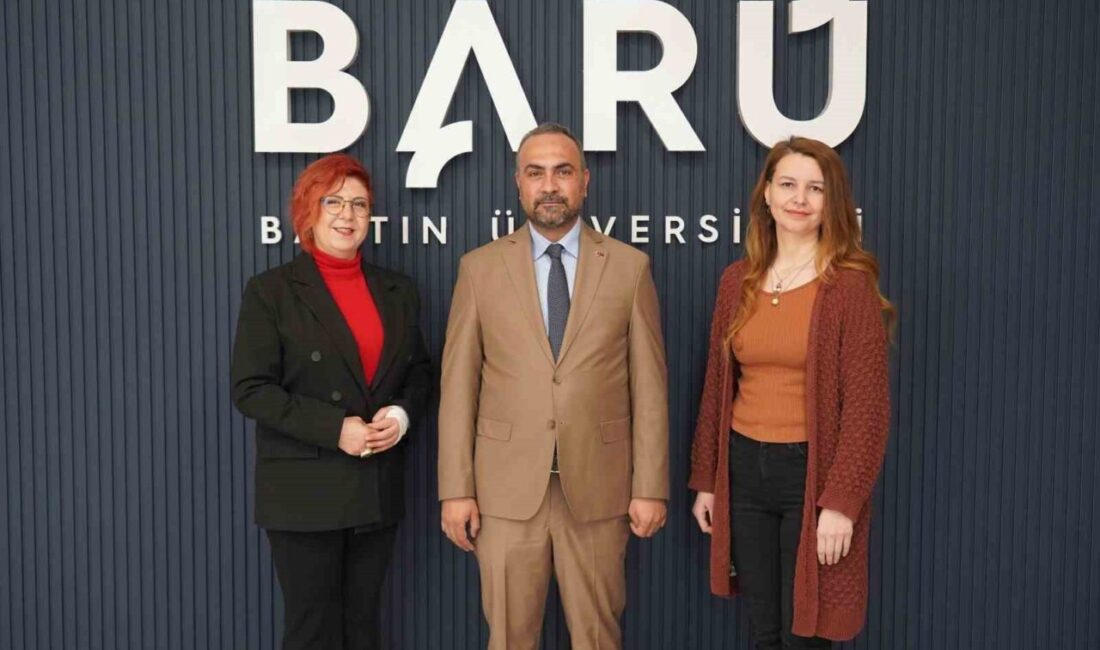 Rusya’da düzenlenen “Dünya Çapında: Sınır Tanımayan Sanat Festivalinde gerçekleştirilen uluslararası