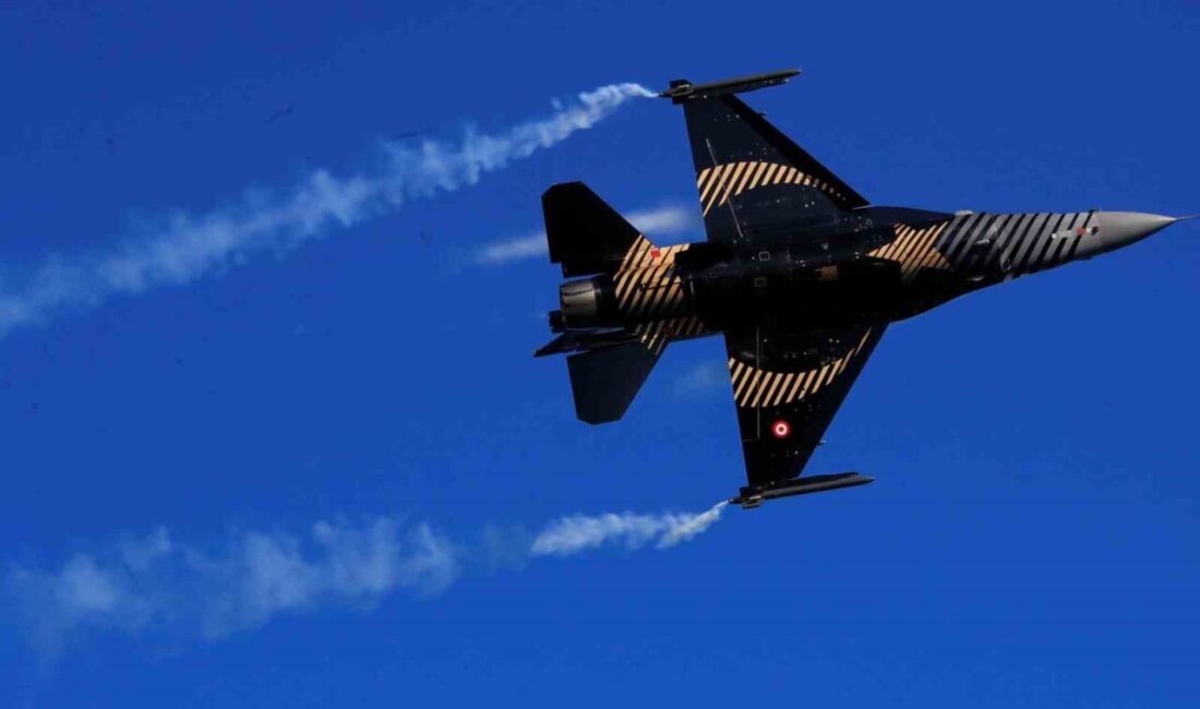 Türk Hava Kuvvetlerinin akrobasi ekibi SOLOTÜRK, 23 Nisan Ulusal Egemenlik