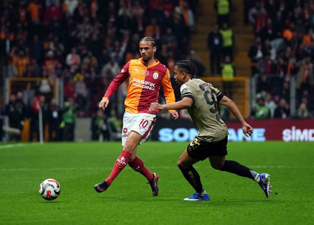 Trendyol Süper Lig’in 29. haftasında Galatasaray, Kocaelispor ile berabere kalırken,