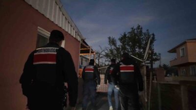 Tekirdağ ve İstanbul’da jandarma ekiplerince düzenlenen eş zamanlı uyuşturucu operasyonunda