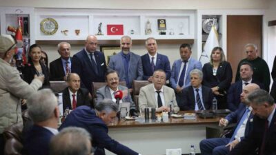 Türkiye Odalar ve Borsalar Birliği Başkanı M.Rıfat Hisarcıklıoğlu Kuşadası Ticaret