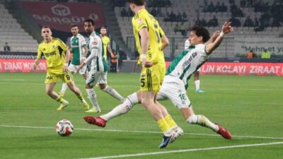 Ziraat Türkiye Kupası çeyrek final maçında Konyaspor, sahasında Fenerbahçe ile